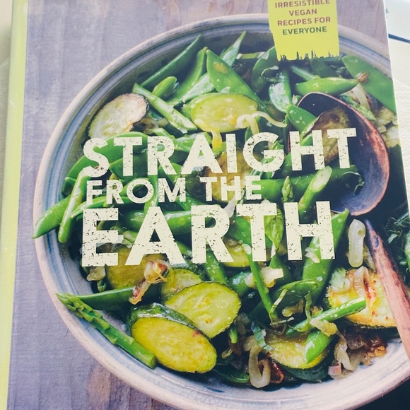 NEW Straight From The Earth Paperback Cookbook Recipe Book - Picture 11 of 11